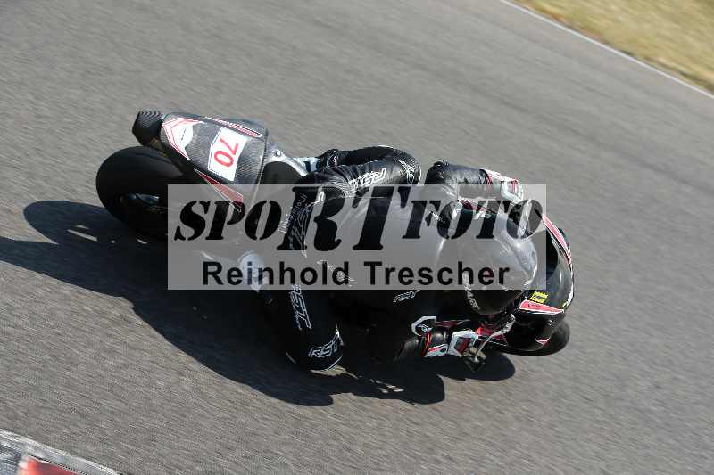 /Archiv-2023/28 05.06.2023 Moto Club Anneau du Rhin/vert-medium/3